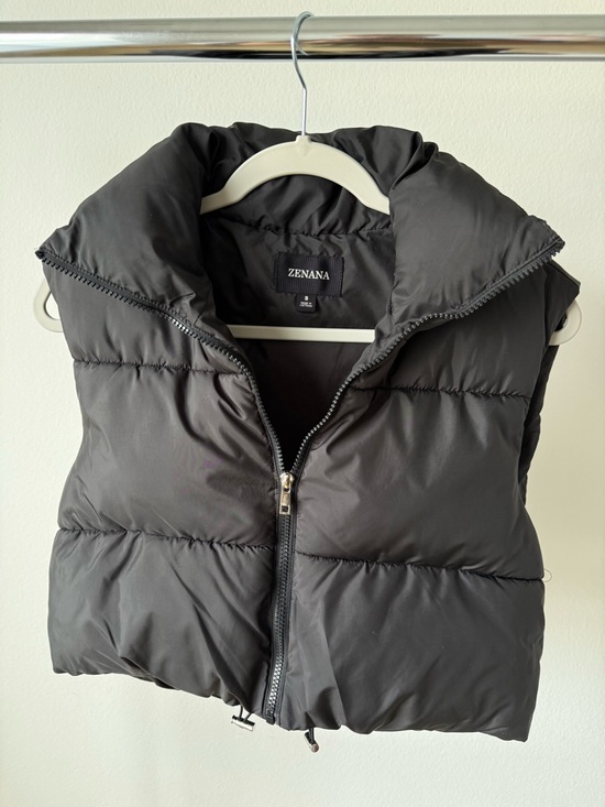 Zenana Outfitters Jackets & Blazers - Zenana Outfitters Black Puffer Vest with High Collar